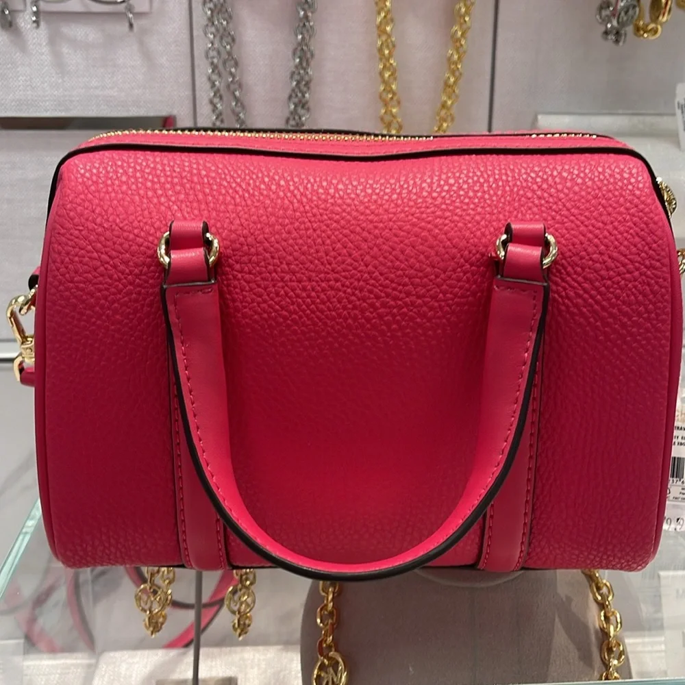 Michael Kors Travel Small Duffle Leather Crossbody Satchel Electric Pink
NWT - Picture 9 of 16